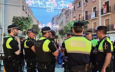 Desciende el número de incidencias atendidas por la Policía Local de Elda durante los cincos días de las fiestas de Moros y Cristianos