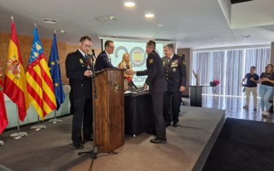 La Policía Nacional celebra el Día de los Santos Ángeles Custodios con la entrega de condecoraciones a varios agentes