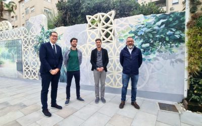 La apertura del mural con trampantojo de estilo mudéjar completa el proceso de transformación urbana de la Plaza del Zapatero