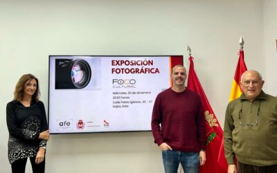 La Asociación Fotográfica de Elda inaugura ‘Foco Cultural’, un espacio de exposiciones en la sede que comparte con la Casica del Artista y la coral Elda Canta