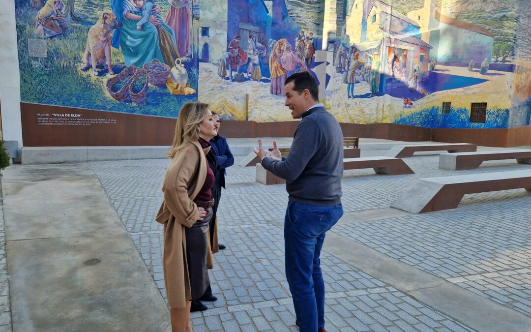 El alcalde Rubén Alfaro y la consellera Nuria Montes sientan las bases de la colaboración entre el Ayuntamiento de Elda y la Generalitat en materia de turismo e industria