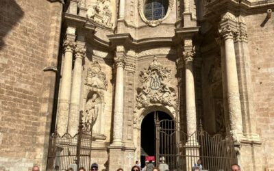 El alumnado de las Aulas de la Tercera Edad viaja a Valencia para visitar la muestra ‘Sorolla a través de la luz’ en la Fundación Bancaja