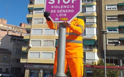 El Ayuntamiento de Elda completa la instalación de señales contra la violencia de género en diferentes puntos de la ciudad