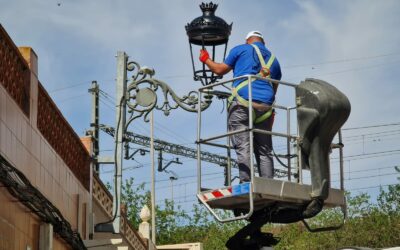 El Ayuntamiento de Elda ahorrará más de 1,6 millones de euros en la factura de la luz  en 2024 gracias al cambio de luminarias LED realizado el pasado año a través de fondos europeos