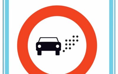 Elda avanza en la implantación de la Zona de Bajas Emisiones con la instalación de señales informativas en los accesos al Casco Antiguo