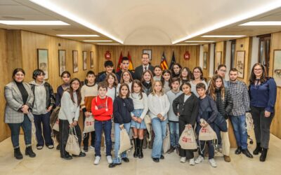 El alcalde Rubén Alfaro preside la constitución del nuevo Consejo Local de la Infancia y la Adolescencia de Elda