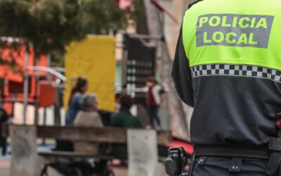 La Policía Local de Elda sanciona a la propietaria de dos perros de gran tamaño por dejarlos sueltos en la zona de Camara e incumplir la Ordenanza Municipal de Civismo y Convivencia