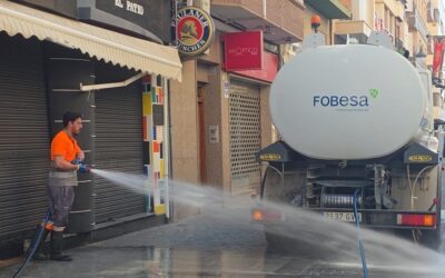 El Ayuntamiento de Elda y Fobesa ponen a punto la limpieza de la ciudad tras cinco intensos días de fiestas de Moros y Cristianos