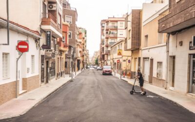 El Ayuntamiento de Elda acomete las obras para la mejora de la red de aguas pluviales y la renovación del asfaltado en la calle Don Quijote