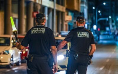 La Policía Local de Elda tramita doce denuncias durante los controles de alcoholemia y consumo de drogas realizados durante el pasado fin de semana  en diferentes puntos de la ciudad