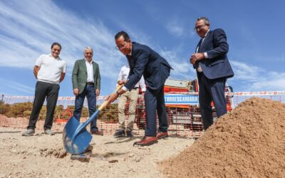 Elda pone la primera piedra del nuevo Parque Comarcal de Bomberos que será el más moderno y avanzado de la Comunidad