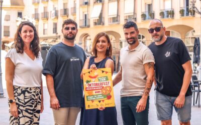 La Plaza Mayor de Elda celebra una nueva edición de la Oktoberfest con una jornada de animación, música, juegos y concursos