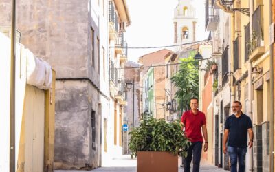 Finalizan los trabajos de reurbanización de la calle La Purísima que han permitido recuperar y poner en valor una de las calles más emblemáticas del Centro Histórico de Elda