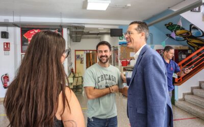 El alcalde de Elda defiende la educación pública y exige más recursos a la Generalitat Valenciana en el inicio del curso escolar 2026-27