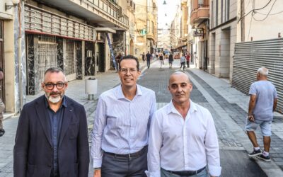 El Ayuntamiento de Elda reabre al tráfico la calle Ortega y Gasset tras los trabajos de reurbanización que han permitido avanzar en la recuperación del Centro Histórico